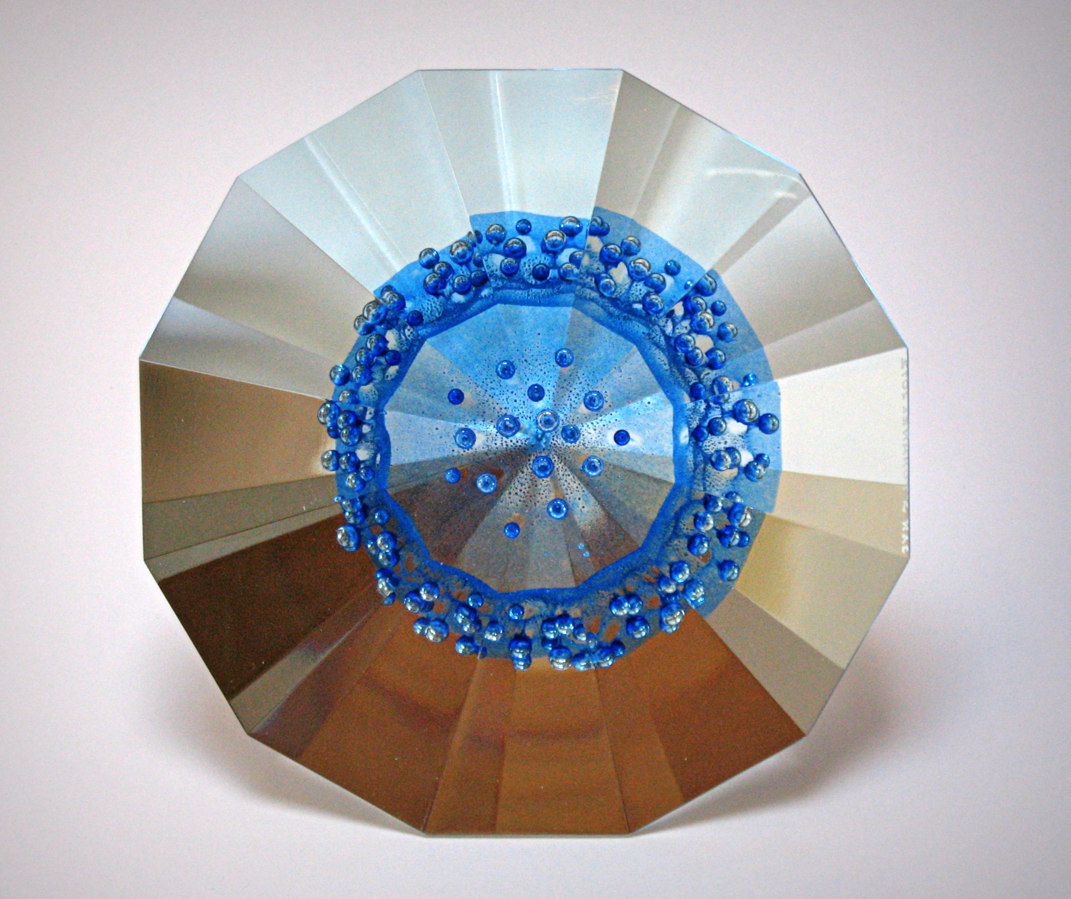 Stargate XXVI, průměr 18 cm, sododraselné sklo, 2012 