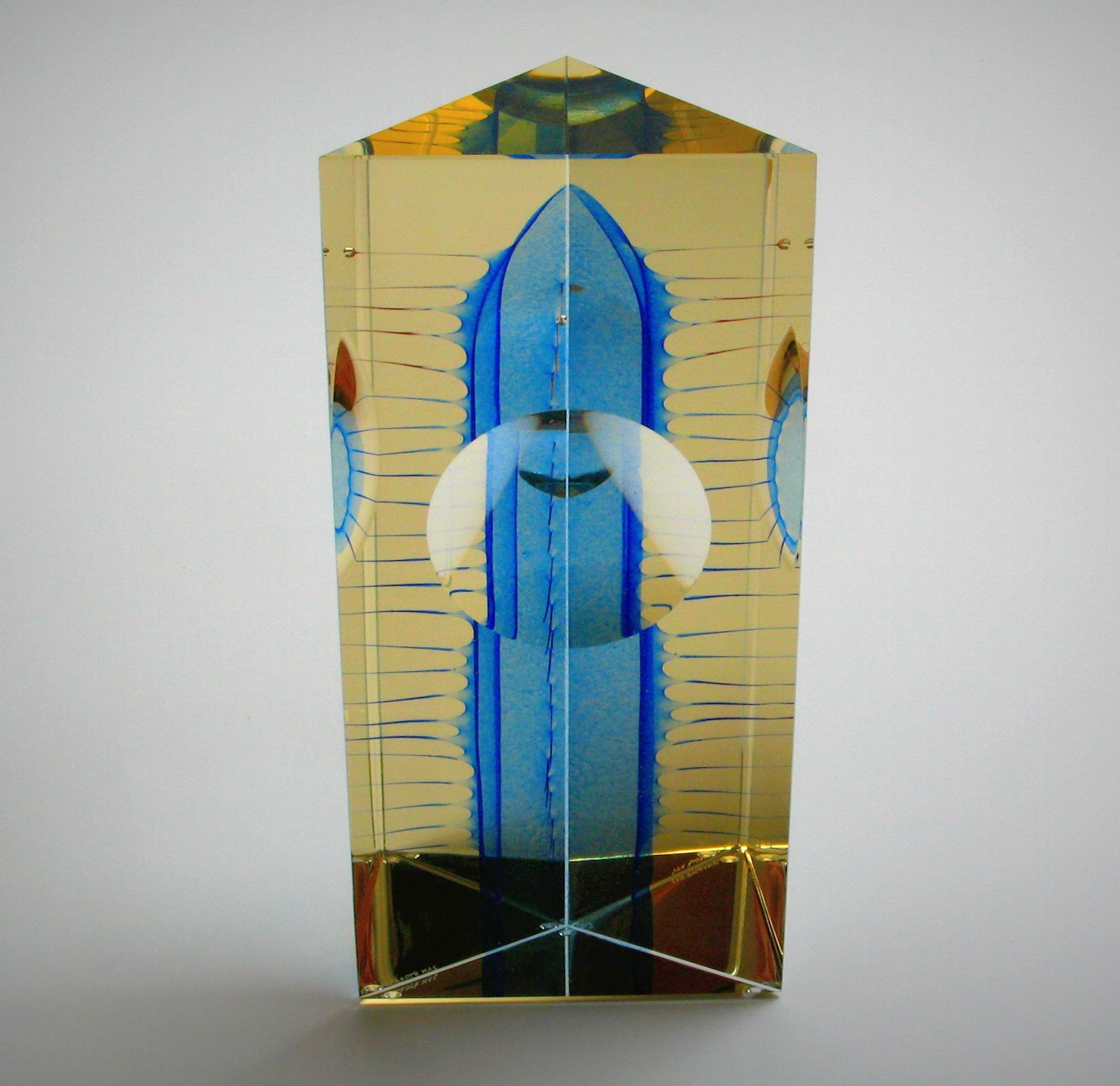Totem V, v 32 cm, tavené optické sklo, 2013